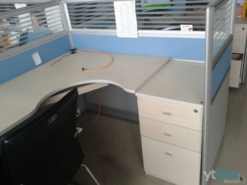 八成新辦公桌與辦公用品轉讓，低價處理，有圖有真相